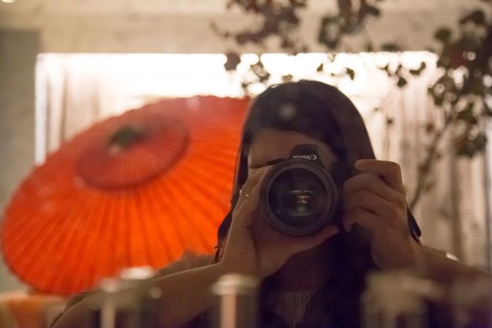 Larissa, photographer